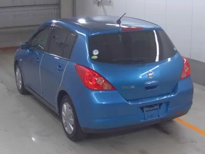 Nissan TIIDA