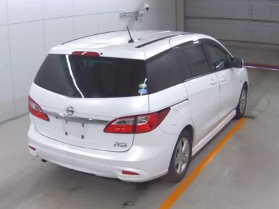 Nissan LAFESTA