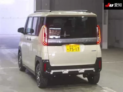 Mitsubishi DELICA MINI