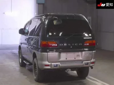 Mitsubishi DELICA