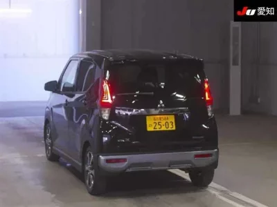Mitsubishi EK X
