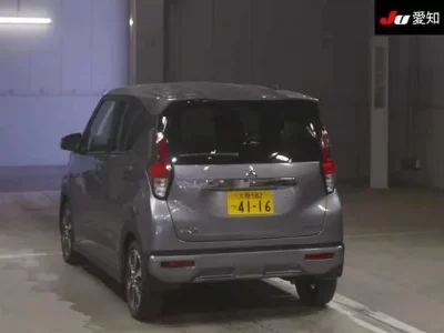 Mitsubishi EK X
