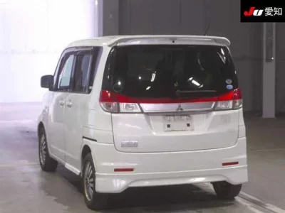 Mitsubishi DELICA D2