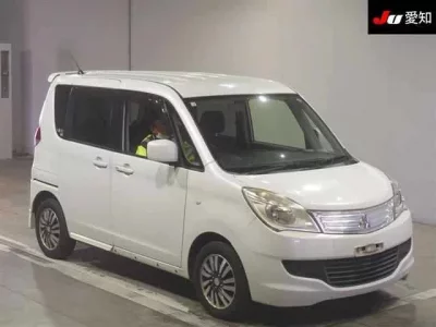 Mitsubishi DELICA D2