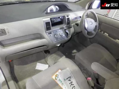 Toyota RAUM