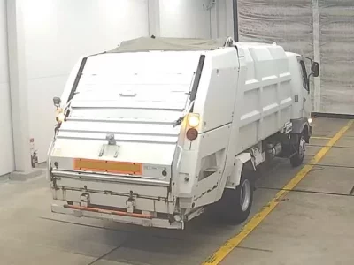 Mitsubishi FUSO FIGHTER