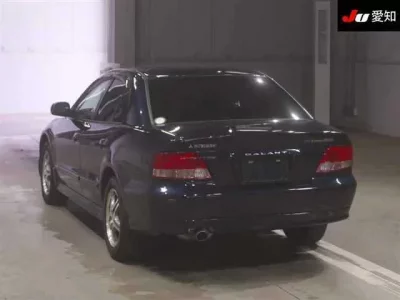 Mitsubishi GALANT
