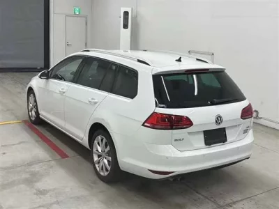 Volkswagen GOLF VARIANT