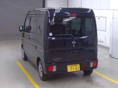 Nissan CLIPPER VAN