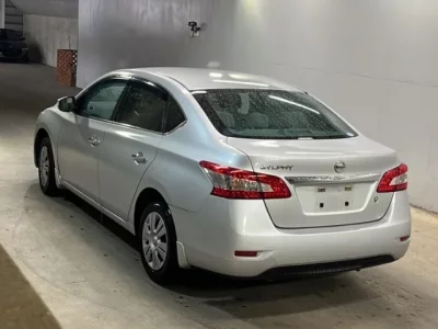 Nissan SYLPHY