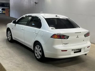 Mitsubishi GALANT FORTIS