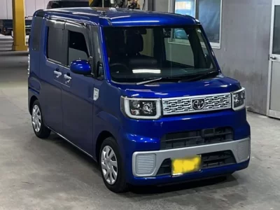 Toyota PIXIS MEGA