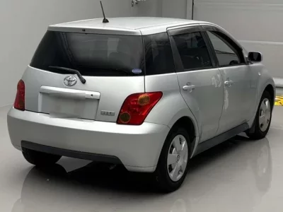 Toyota IST
