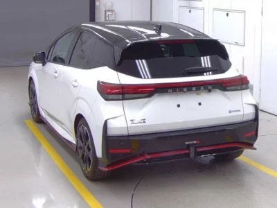 Nissan AURA