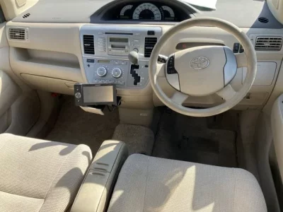 Toyota RAUM