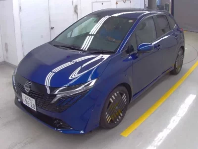 Nissan AURA