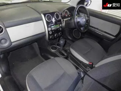 Mazda VERISA