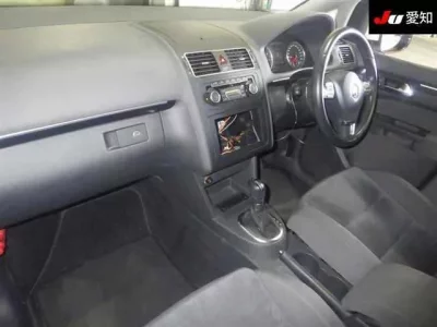 Volkswagen GOLF TOURAN