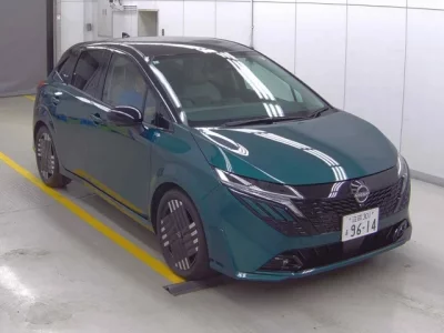 Nissan AURA