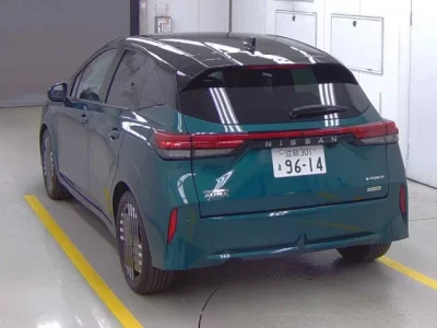 Nissan AURA