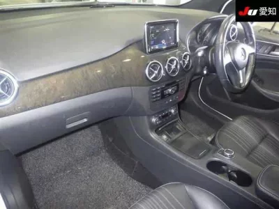 Mercedes-Benz B CLASS
