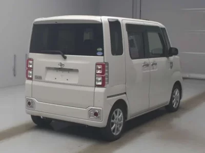 Toyota PIXIS MEGA