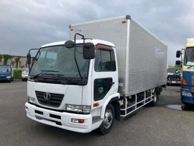 Nissan CONDOR