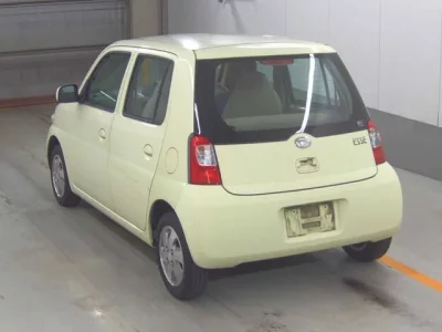 Daihatsu Esse