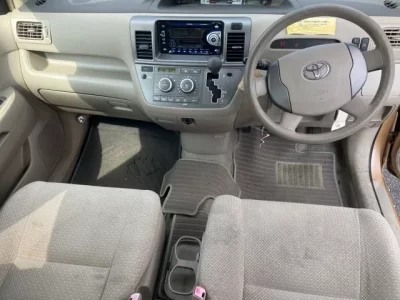 Toyota RAUM