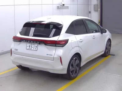 Nissan AURA