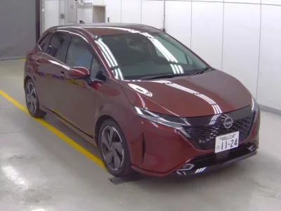 Nissan AURA
