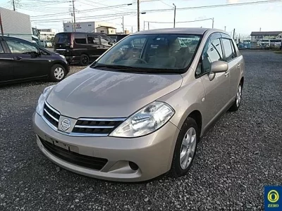 Nissan TIIDA LATIO