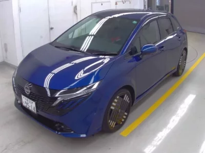 Nissan AURA