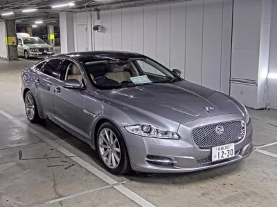 Jaguar XJ SERIES