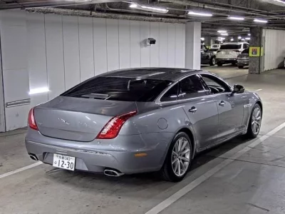 Jaguar XJ SERIES