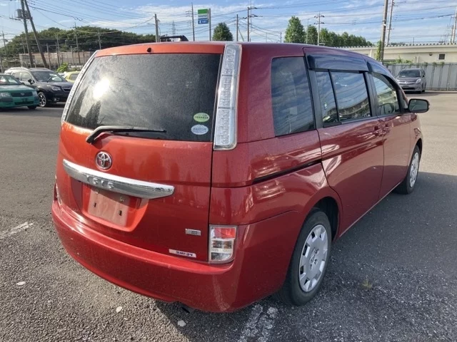 Toyota ISIS