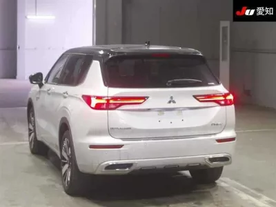 Mitsubishi OUTLANDER PHEV