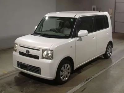 Toyota PIXIS SPACE