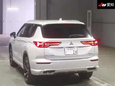 Mitsubishi OUTLANDER PHEV