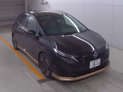 Nissan AURA