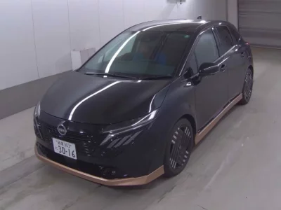 Nissan AURA