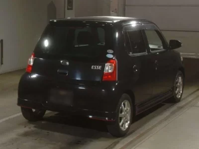 Daihatsu Esse