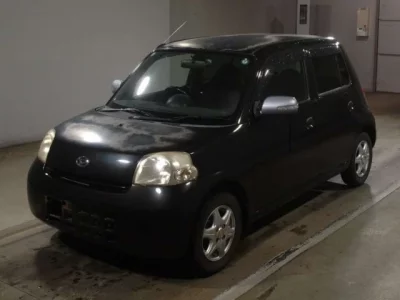Daihatsu Esse