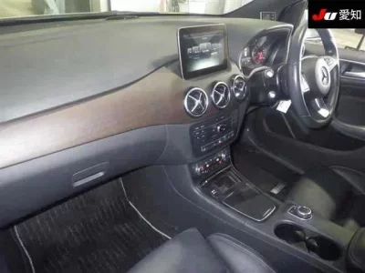 Mercedes-Benz B CLASS
