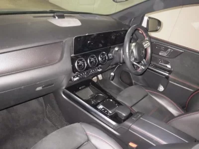 Mercedes-Benz B CLASS