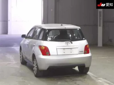 Toyota IST