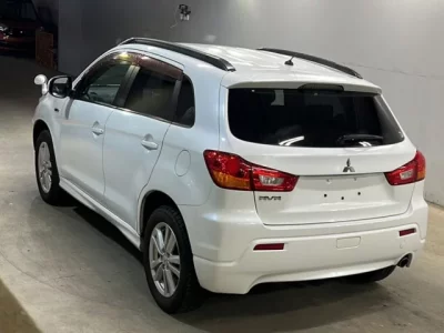 Mitsubishi RVR