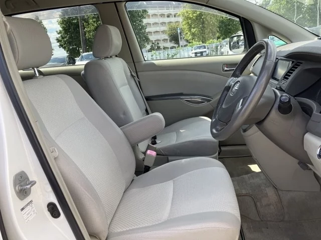 Toyota ISIS