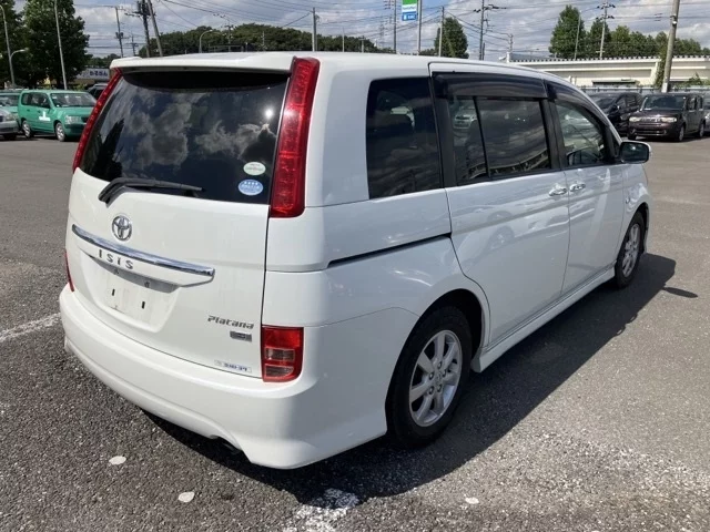 Toyota ISIS