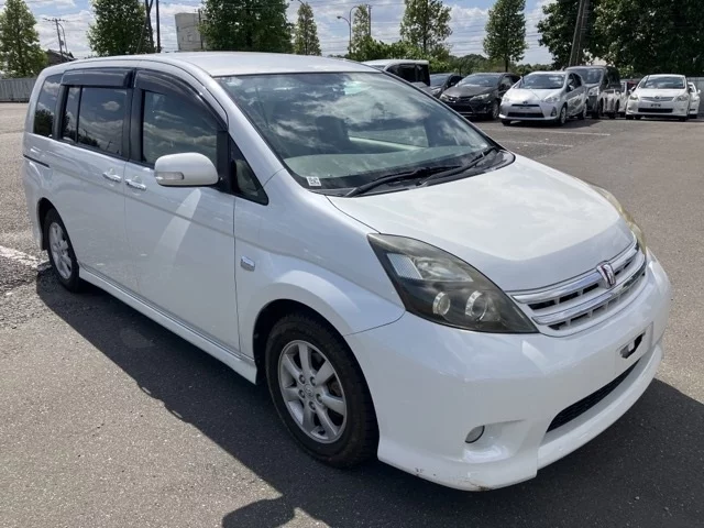 Toyota ISIS